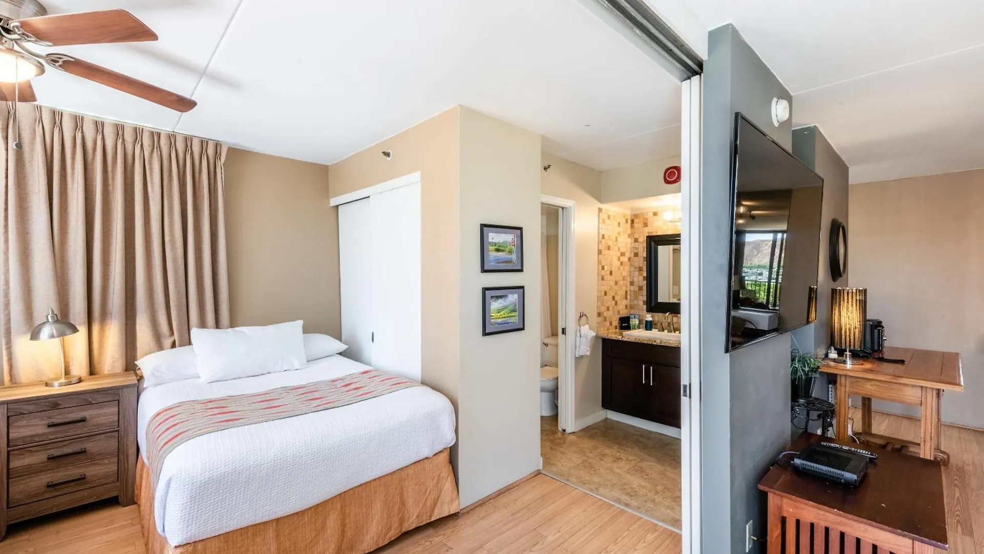 Apartment Spacious 14Th Floor Corner Suite, Partial Diamond Head And Ocean Views With Free Parking! Honolulu United States